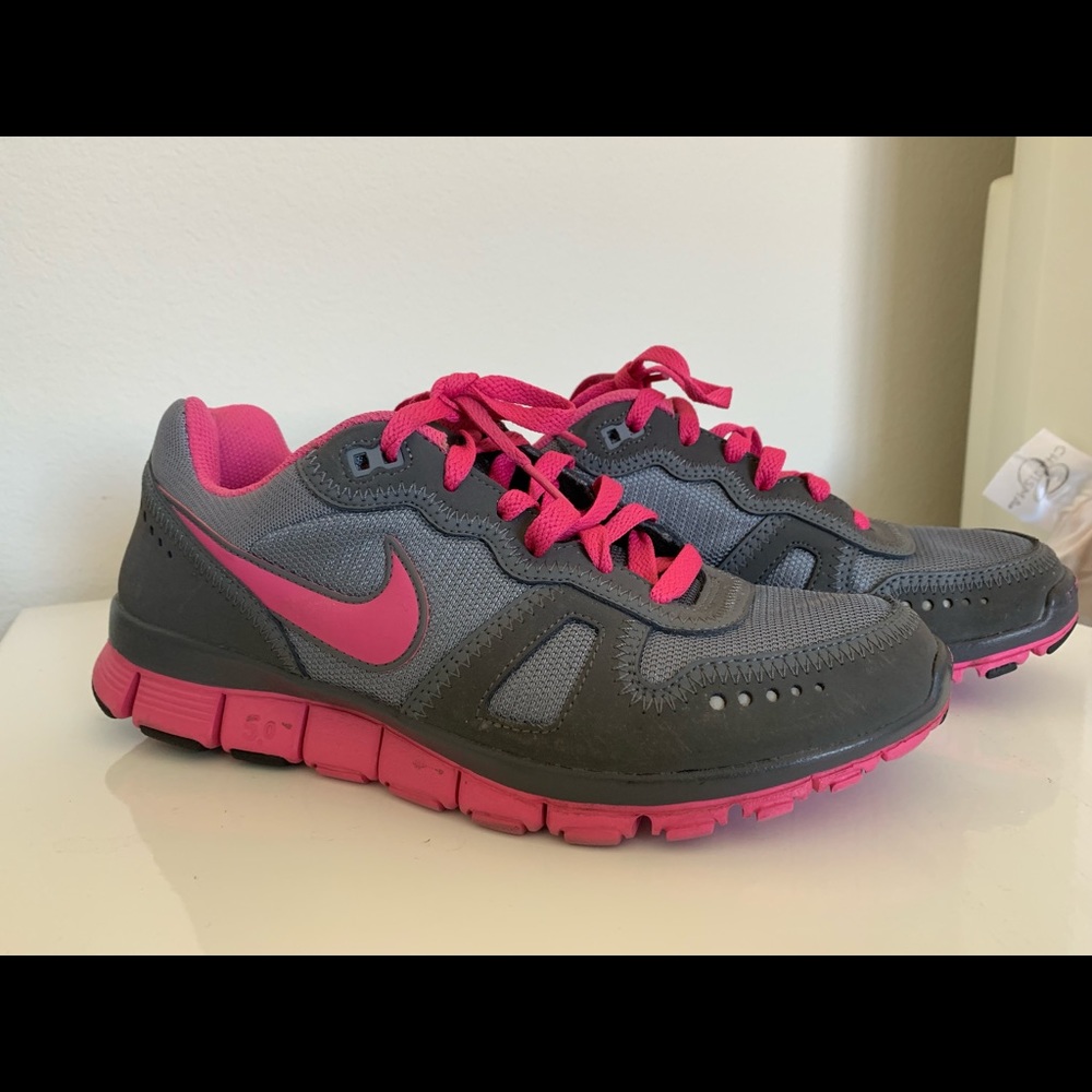 Women’s Nike shoes